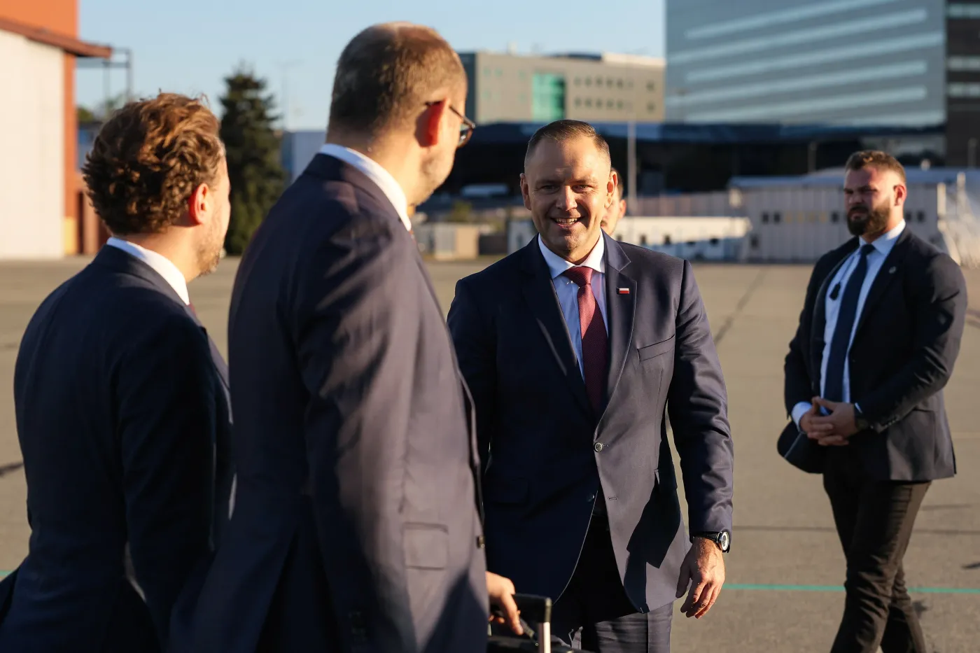 Koniec sporu Nawrocki–Sikorski? Wymowny komentarz szefa MSZ