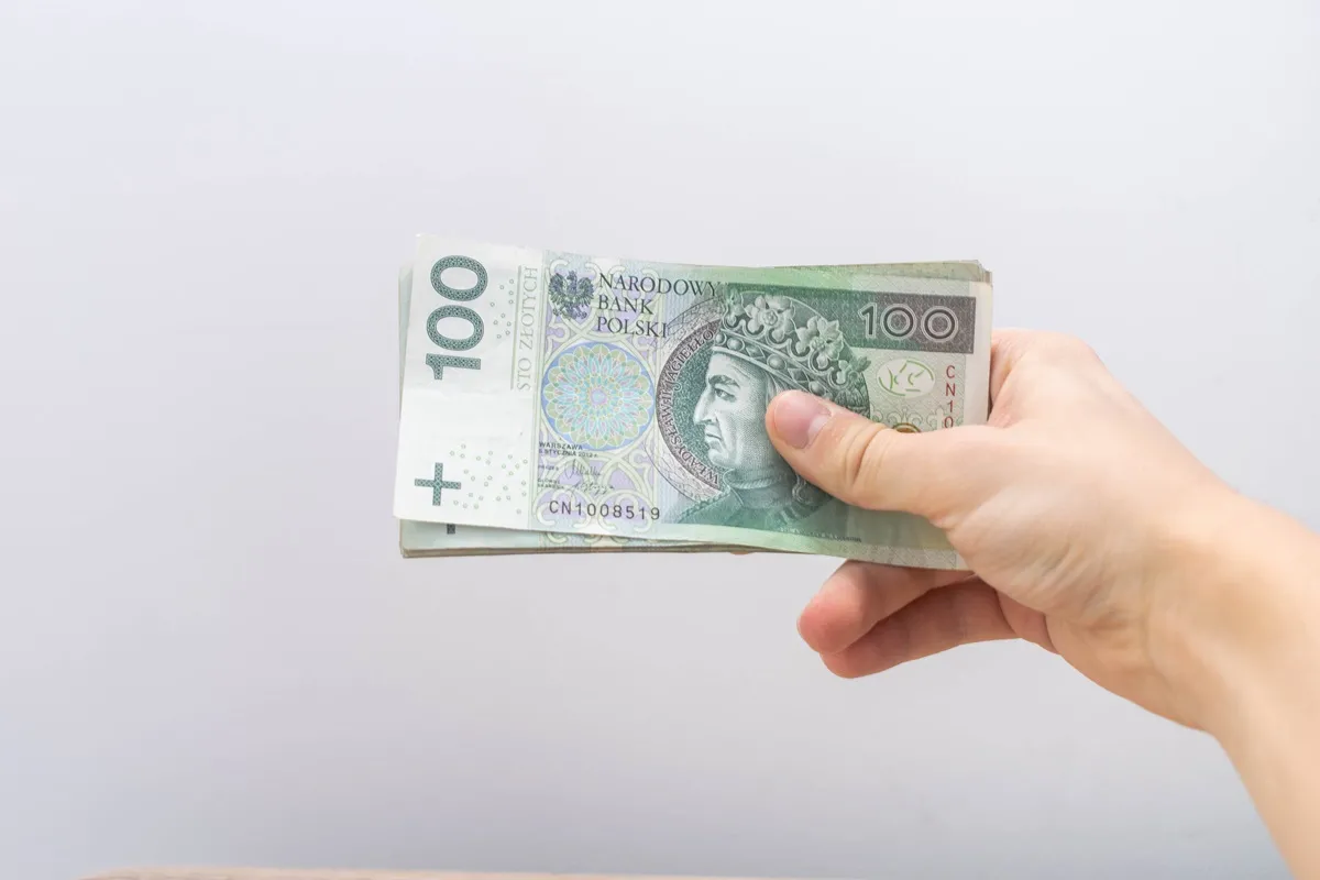Zasiłek pielęgnacyjny w 2025 roku. Czy będzie podwyżka?