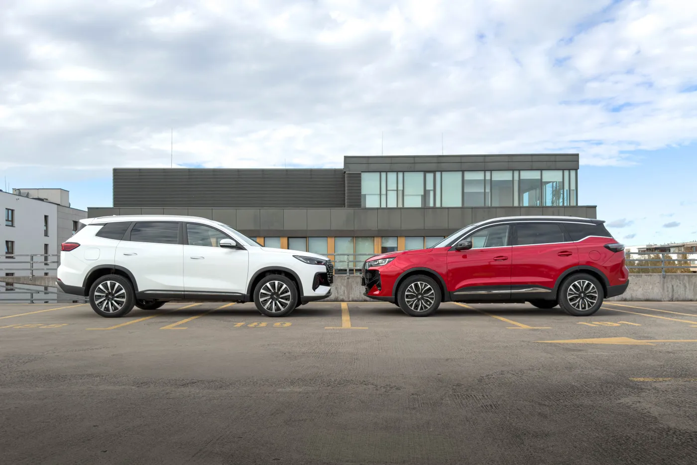 Hybryda po nowemu. Jak technologia CHERY Super Hybrid zmienia codzienną jazdę?