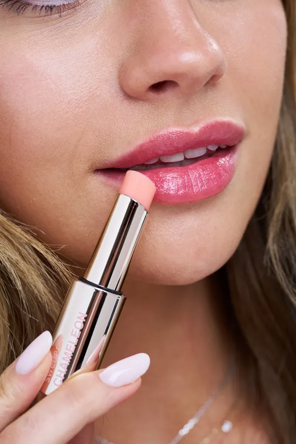 chameleon-lip-balm-ph-swederm-38919045.jpg
