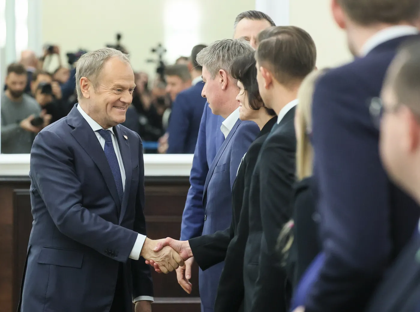 Najnowszy sondaż wyborczy. KO rośnie, PiS spada