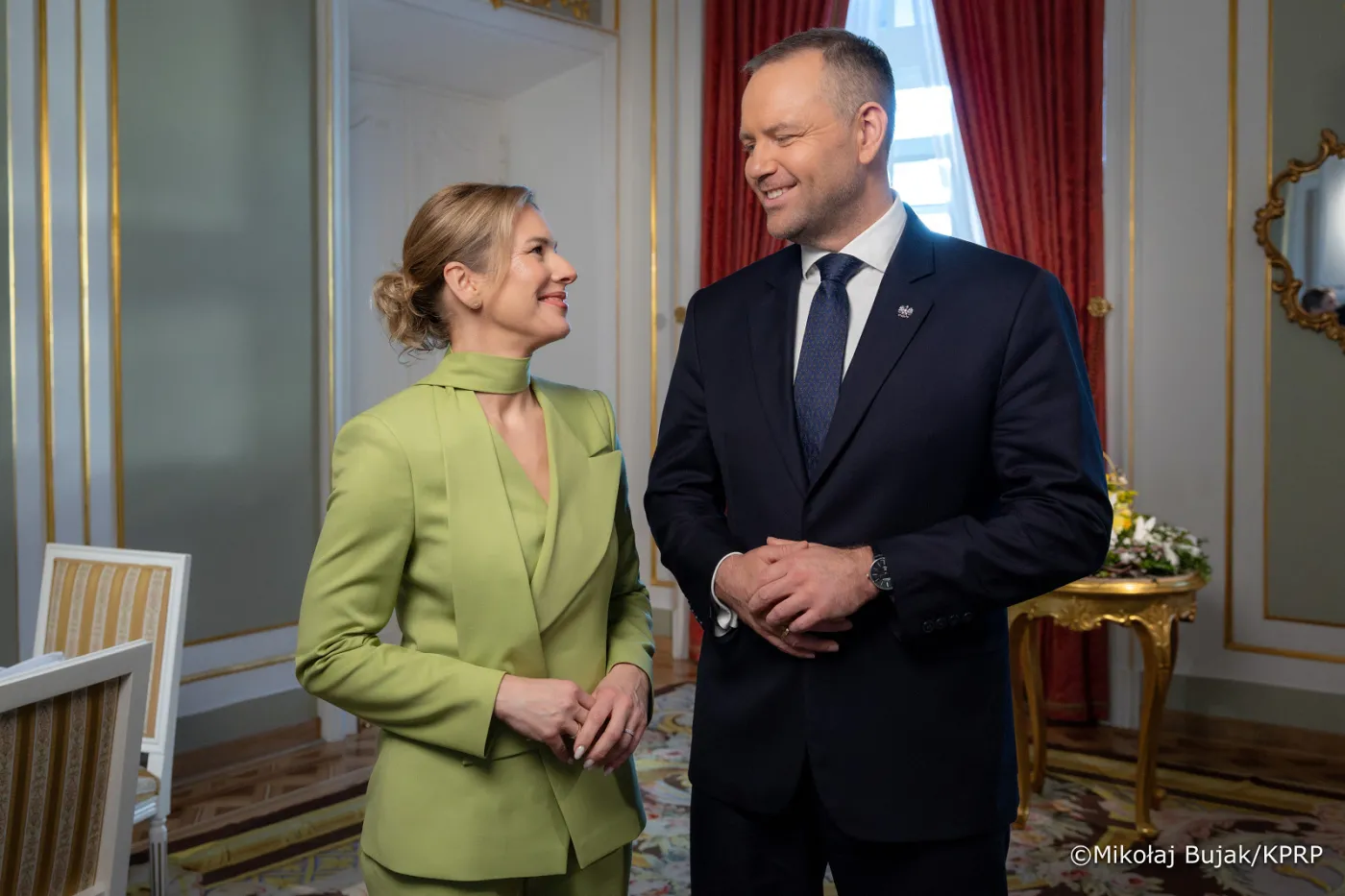 Para prezydencka złożyła wielkanocne życzenia. "Ta radosna nowina" [WIDEO]