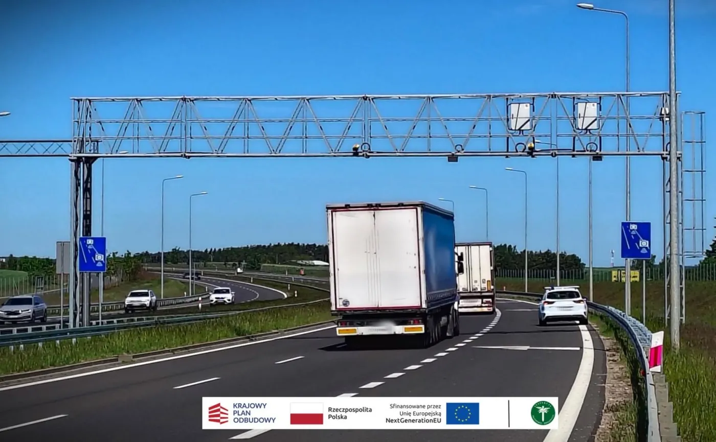 Odcinkowy pomiar prędkości S7 Oto skuteczny sposób na mandat z odcinkowego pomiaru prędkości. Działa zawsze. Jest od tego przycisk