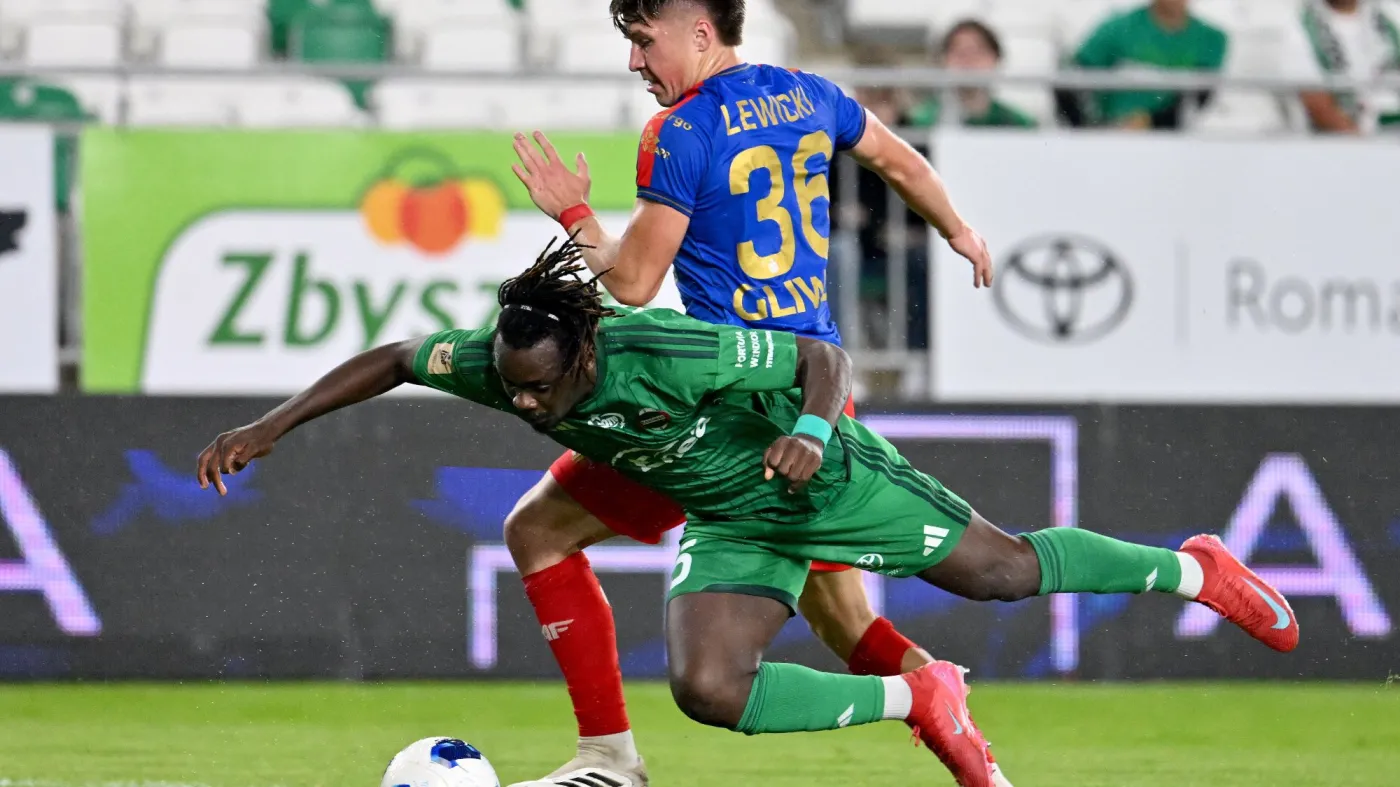 Piast wygrał trzeci mecz z rzędu. Nieudany debiut Grzyba w Radomiaku
