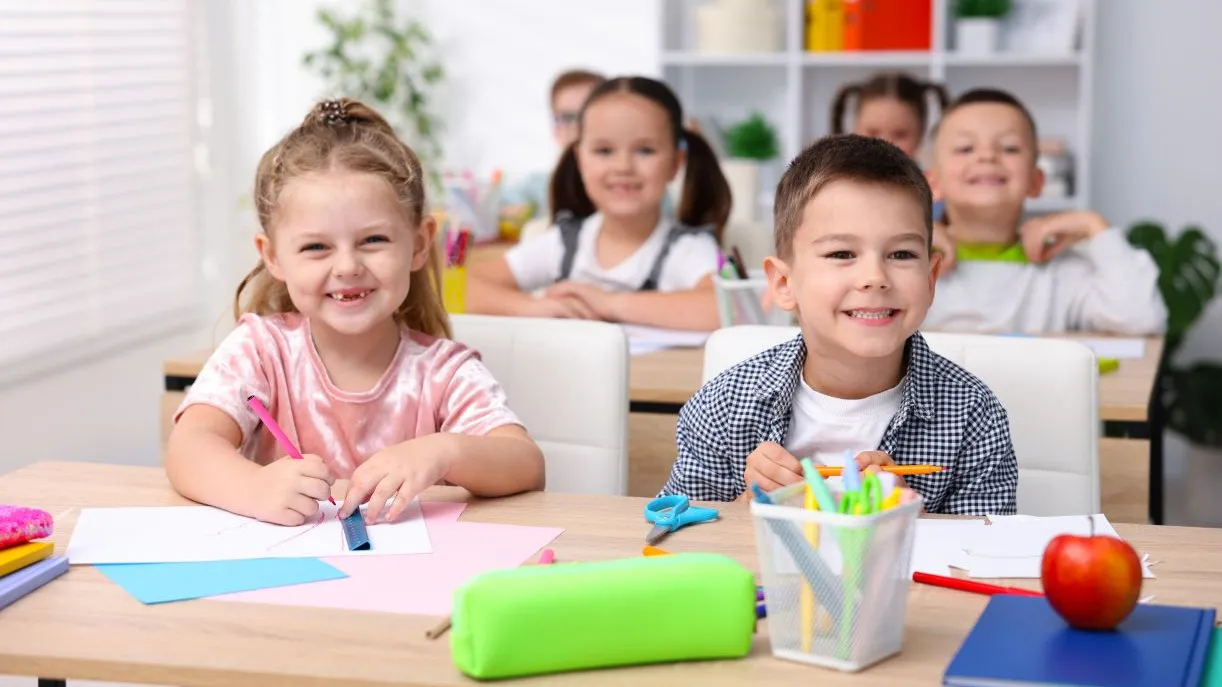 dzieci dziecko szkoła zerówka dobry start uczniowie uczeń przedszkole