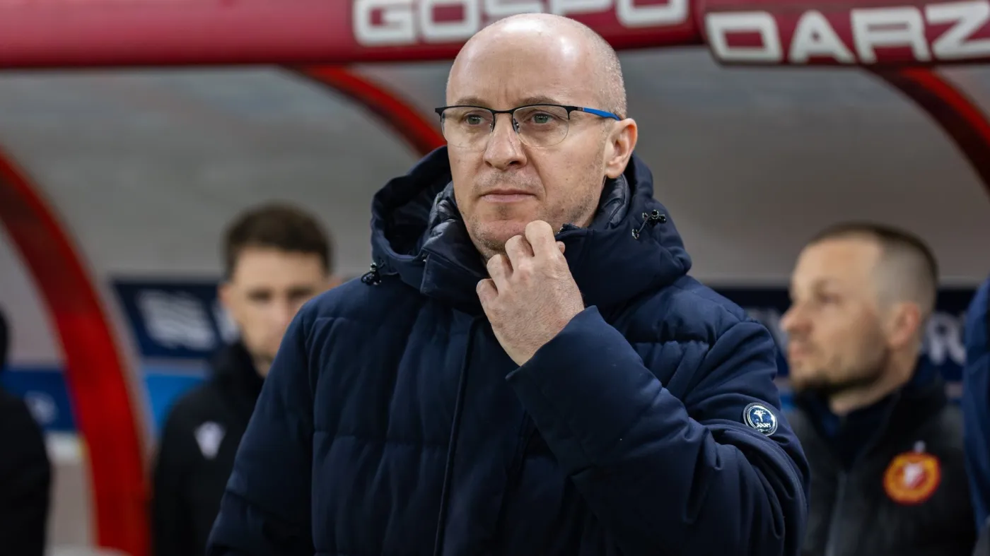 Burza w Widzewie przed meczem z Legią. Aleksandar Vuković zwolniony
