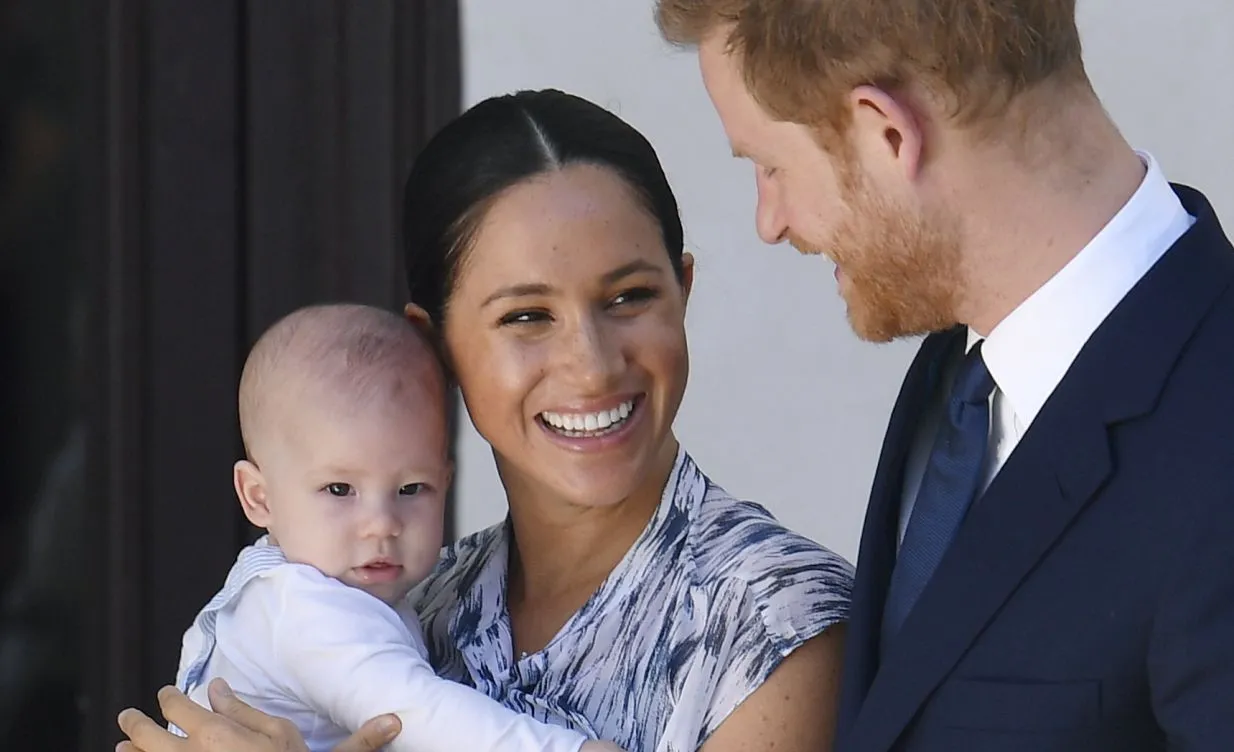 Książę Harry z żoną rezygnują z roli "wysokich rangą"