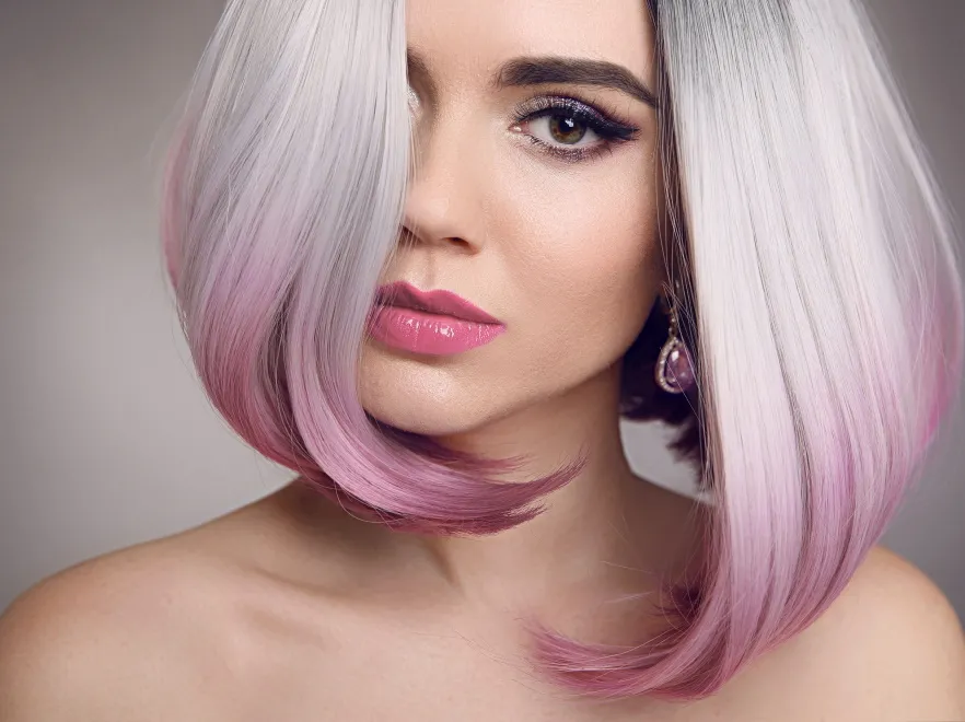 Nie trzeba od razu farbować. Oto sposoby na to, by ukryć odrost