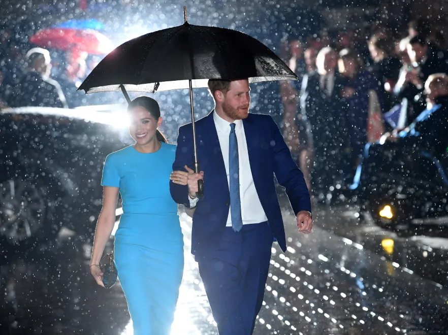 Szczęście widać gołym okiem. Księżna Meghan i książę Harry na imprezie w Londynie