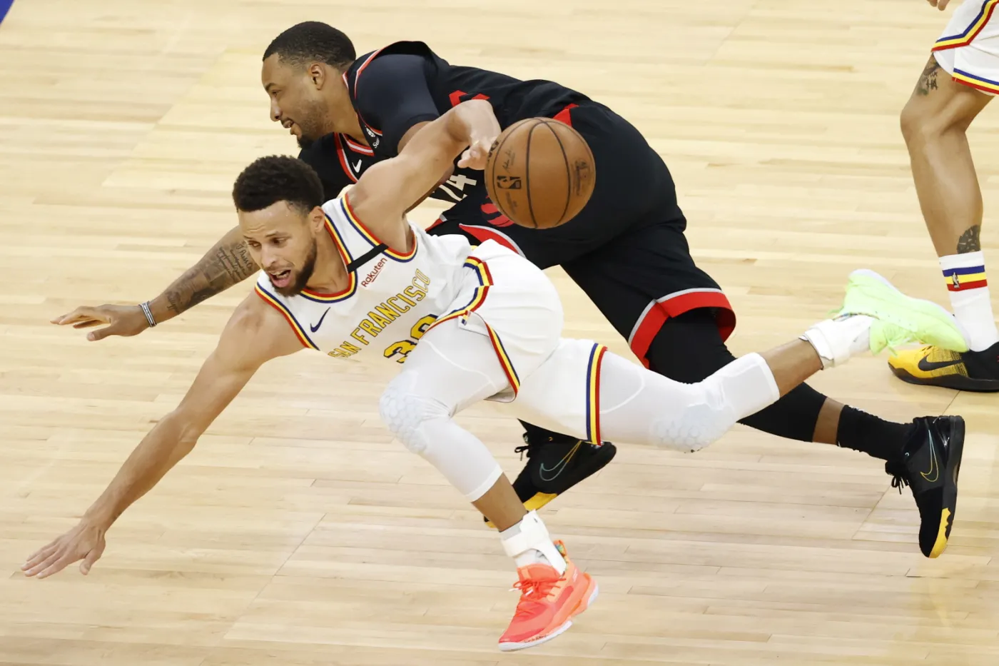 Liga NBA: Curry wrócił do gry. Raptors w play off