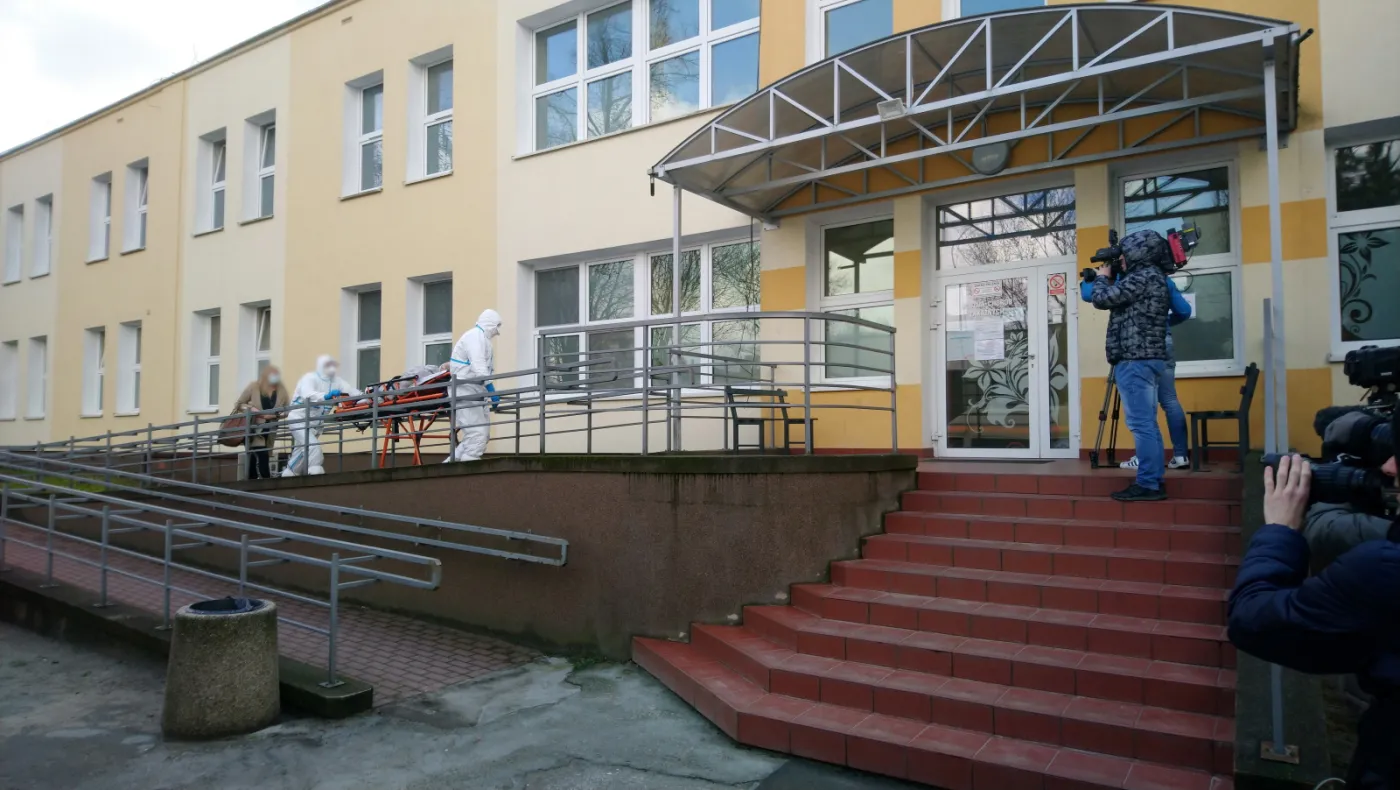 Jak będzie się rozprzestrzeniał koronawirus? Ekspert: Nie znamy jego cyklu rocznego