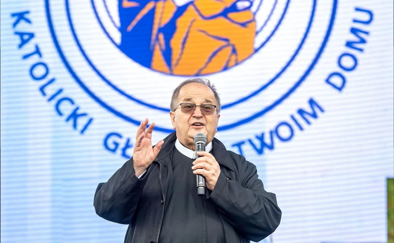 Spowiedź przez internet. Radio Maryja wydało OŚWIADCZENIE