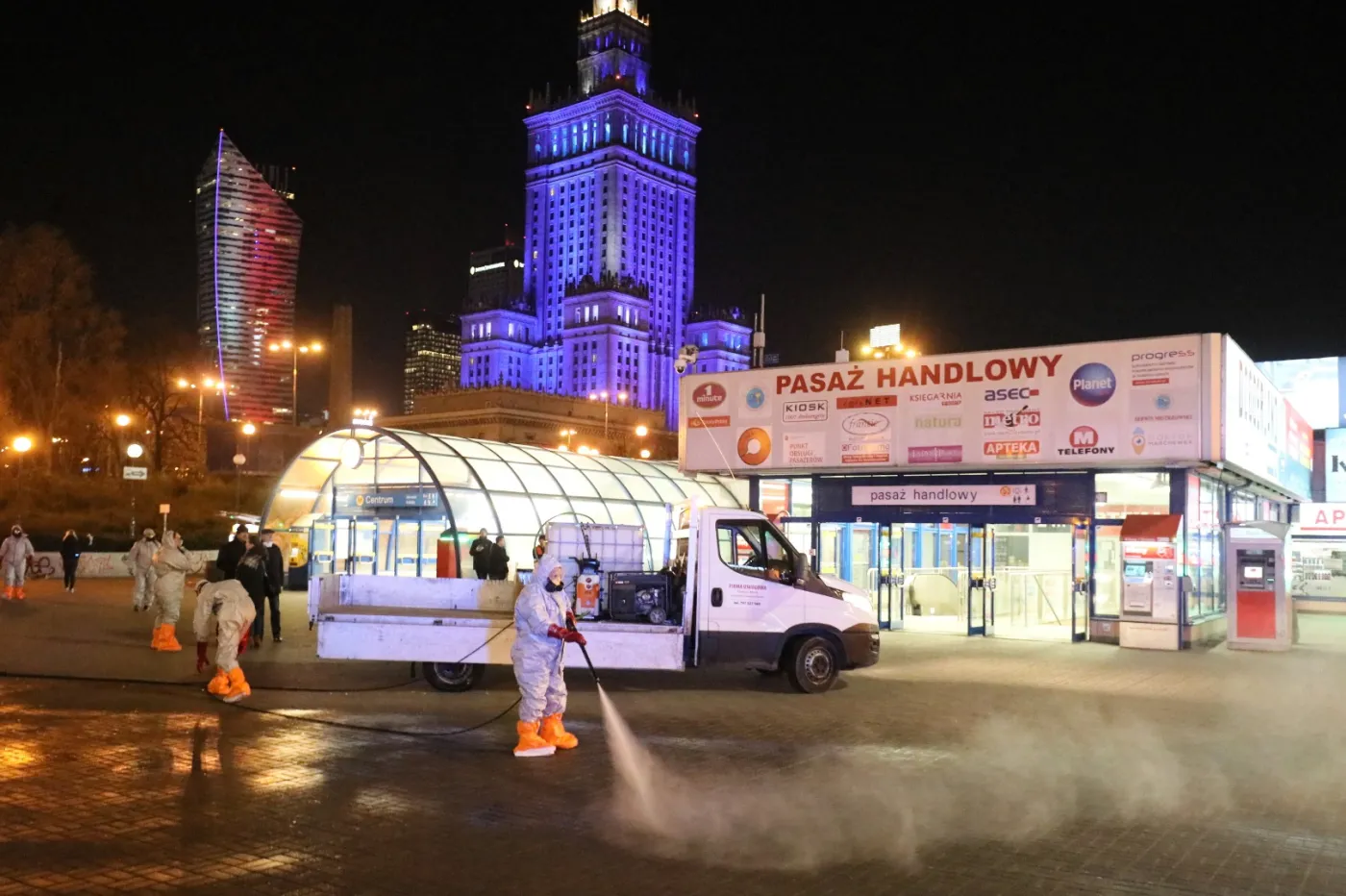 Dezynfekcja warszawskich ulic