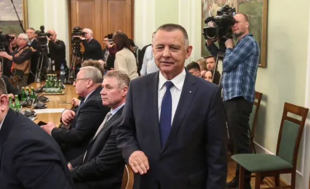 CBA zawiadamia prokuraturę ws. Banasia. Jest komentarz szefa NIK [WIDEO]