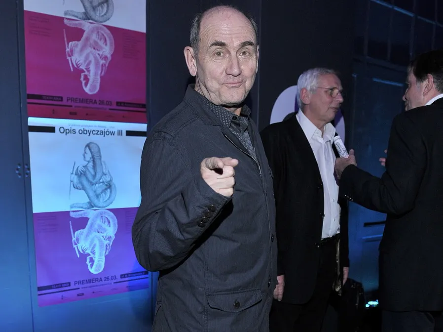 Jan Peszek: Brak grzywki nie przeszkadza