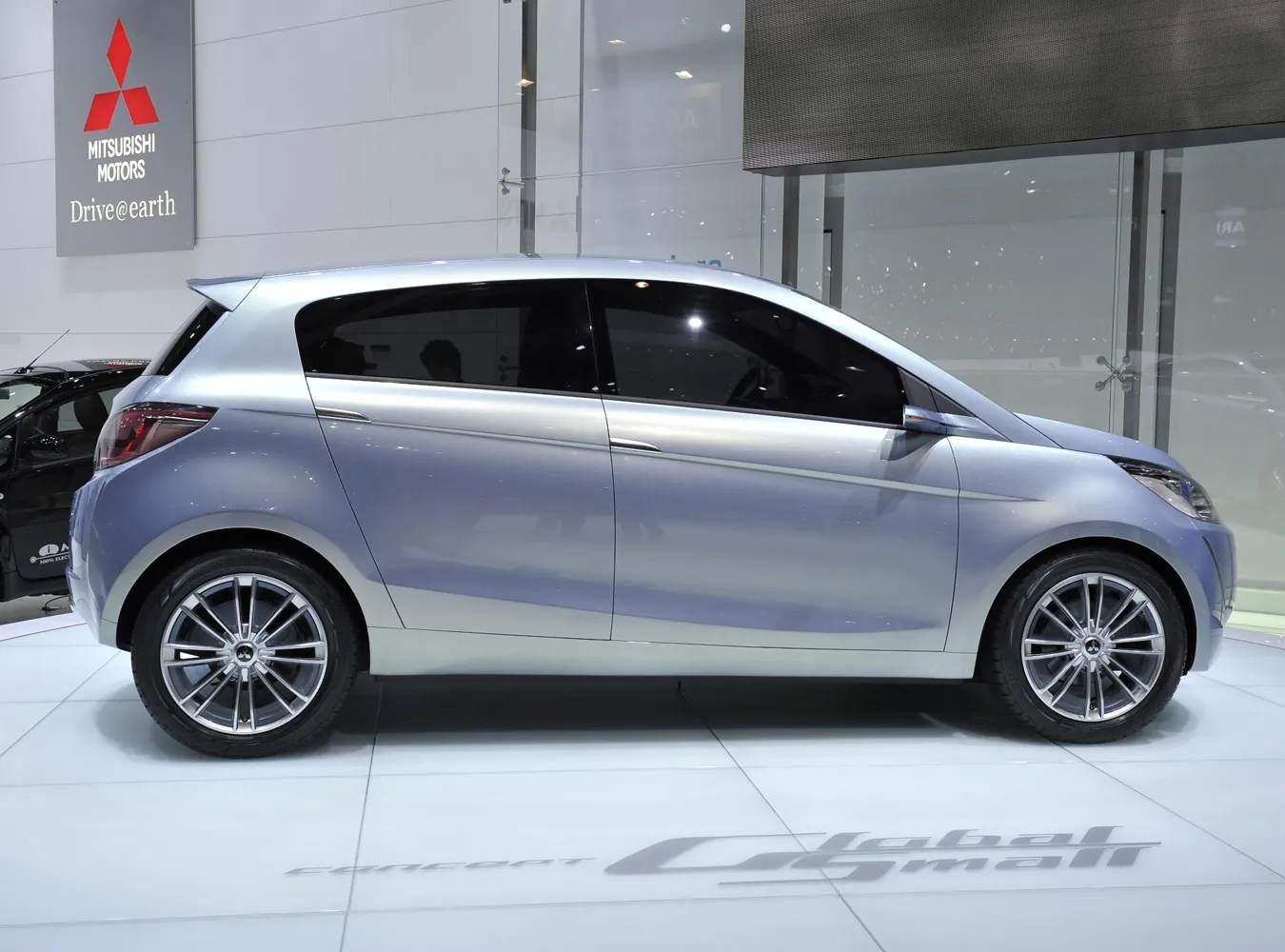 1851810-mitsubishi-global-small-concept-1.jpg