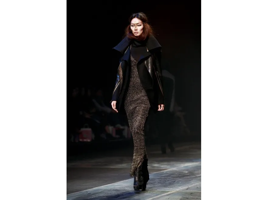 1958231-south-korea-fashion-week-kwiecien.jpg
