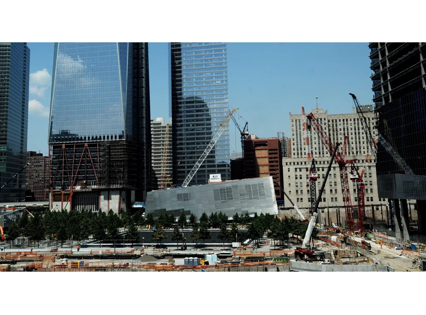 2297408-nowy-jork-prace-budowlane-w-strefie.jpg