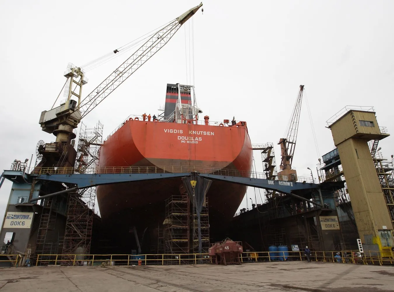 Umorzono śledztwo w sprawie afery stoczniowej 