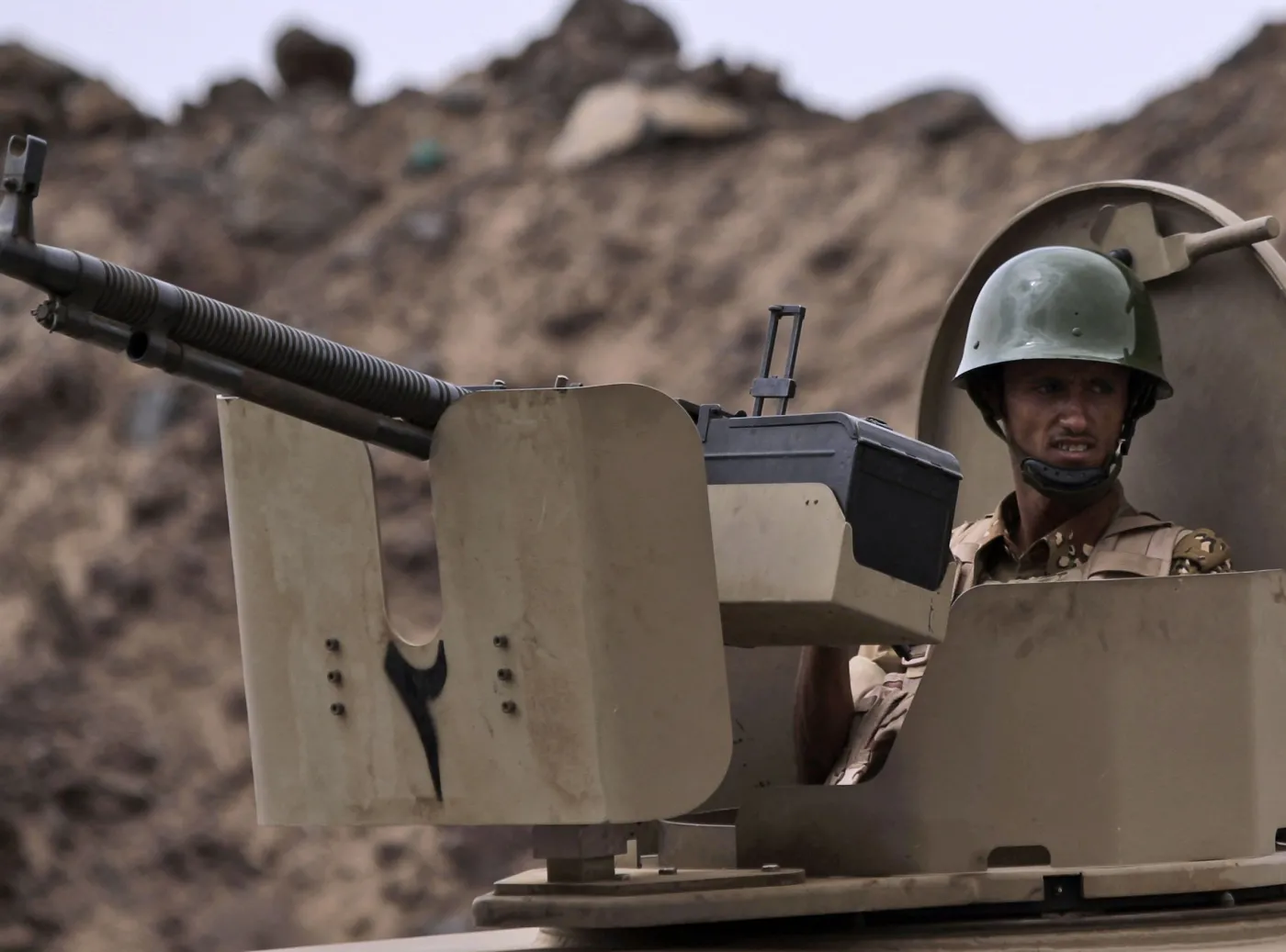 Jemeńska armia walczy z bojownikami Al-Kaidy, którzy znaleźli schronienie w tym kraju