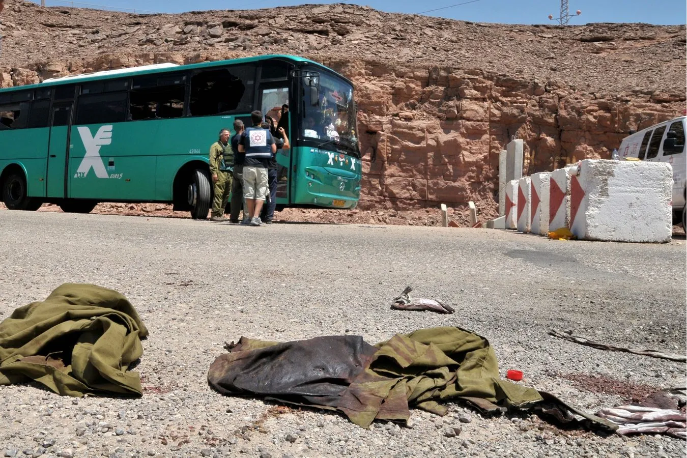 W zamachach nad granicą z Egiptem zginęło siedem osób