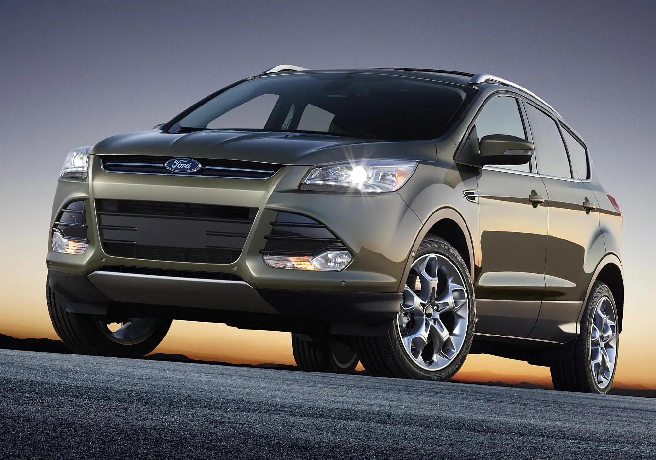 2756341-ford-escape-nowy-ford-kuga-2012-15.jpg