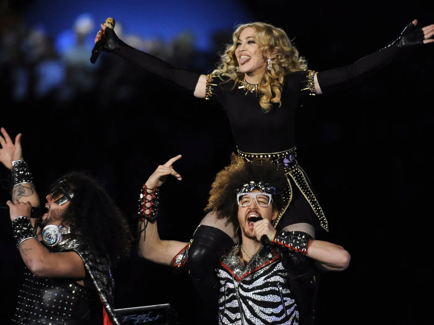 3053585-madonna-oraz-skyblui-redfoo-z-grupy.jpg