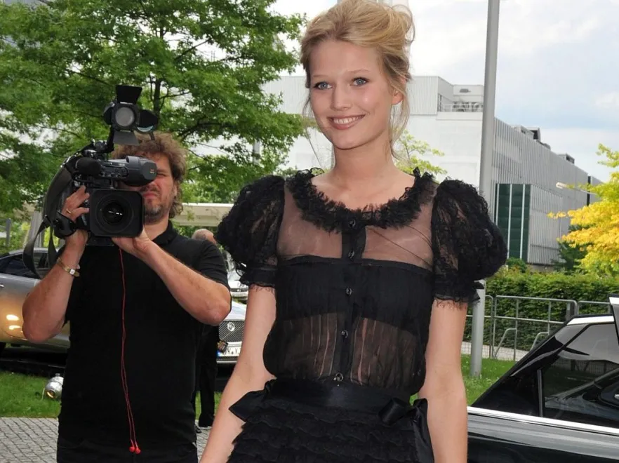 Posągowa piękność z Niemiec: Toni Garrn nowym aniołkiem Victoria'a Secret
