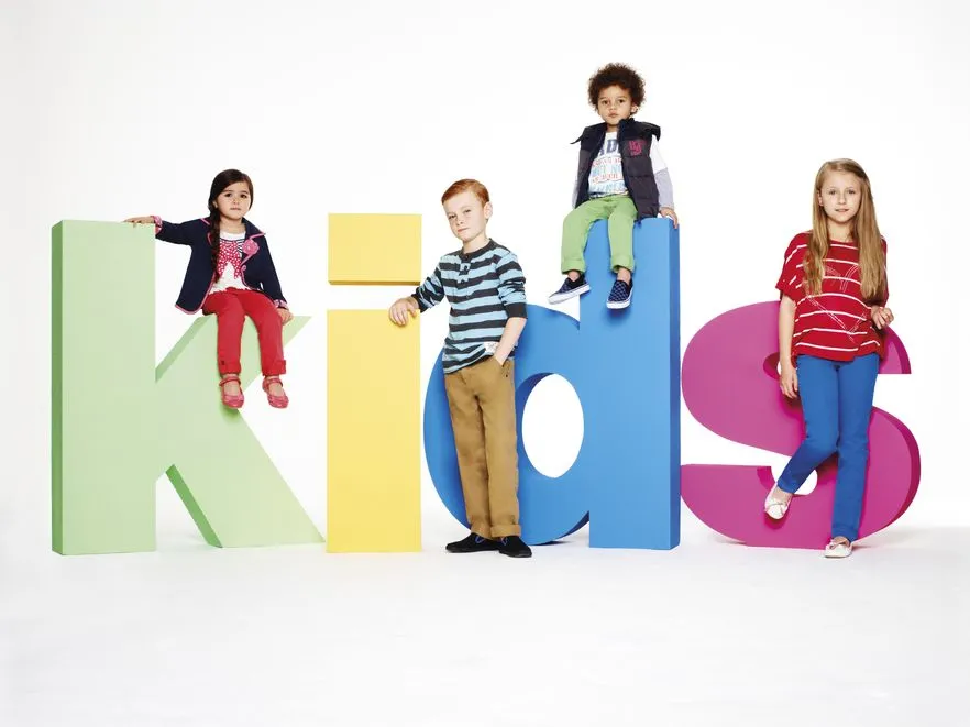 Graj w kolory i wzory! Słodka dziecięca moda na wiosnę i lato 2012