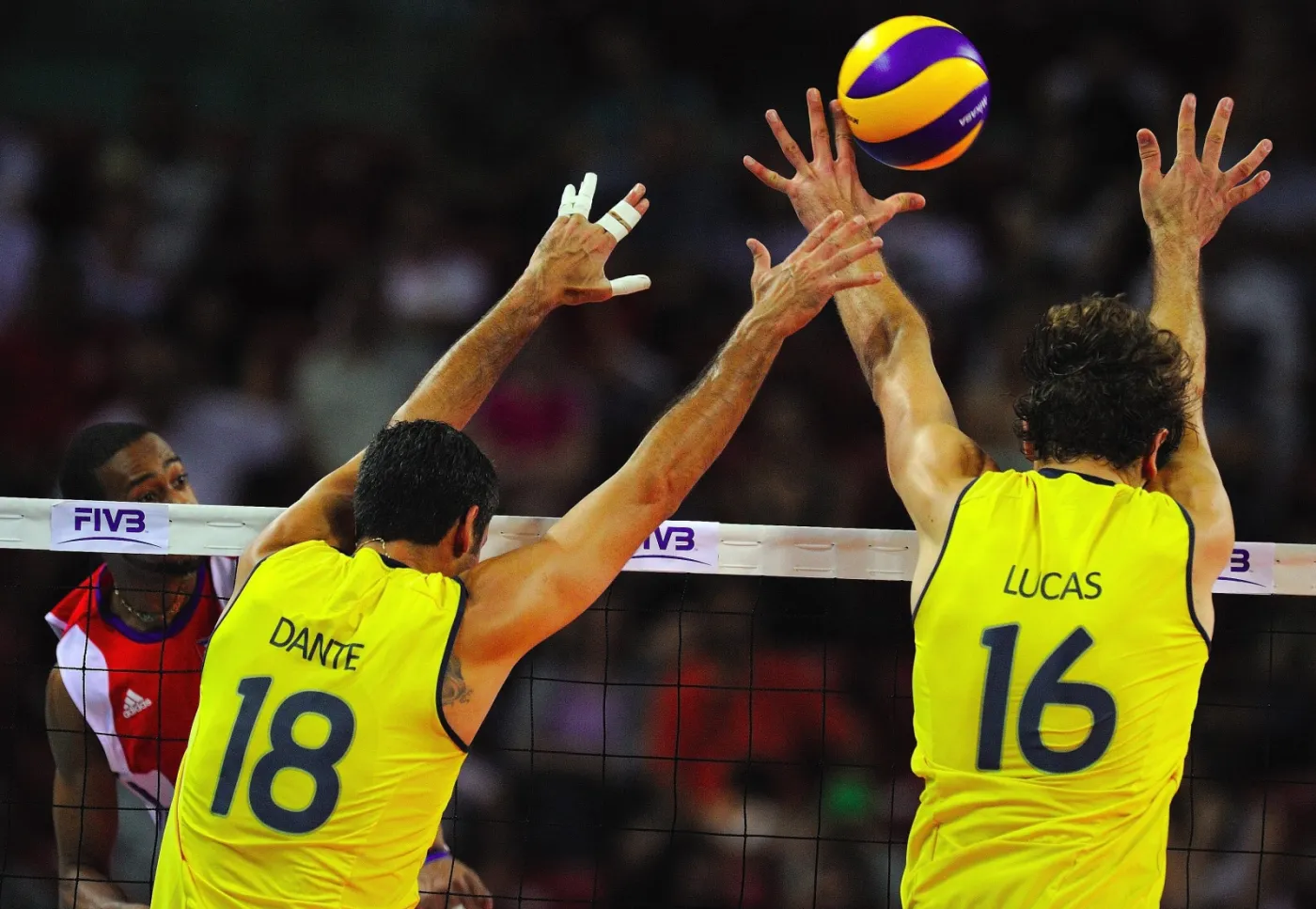 Brazylijscy siatkarze w przegranym meczu z Kubą w finale Ligi Światowej