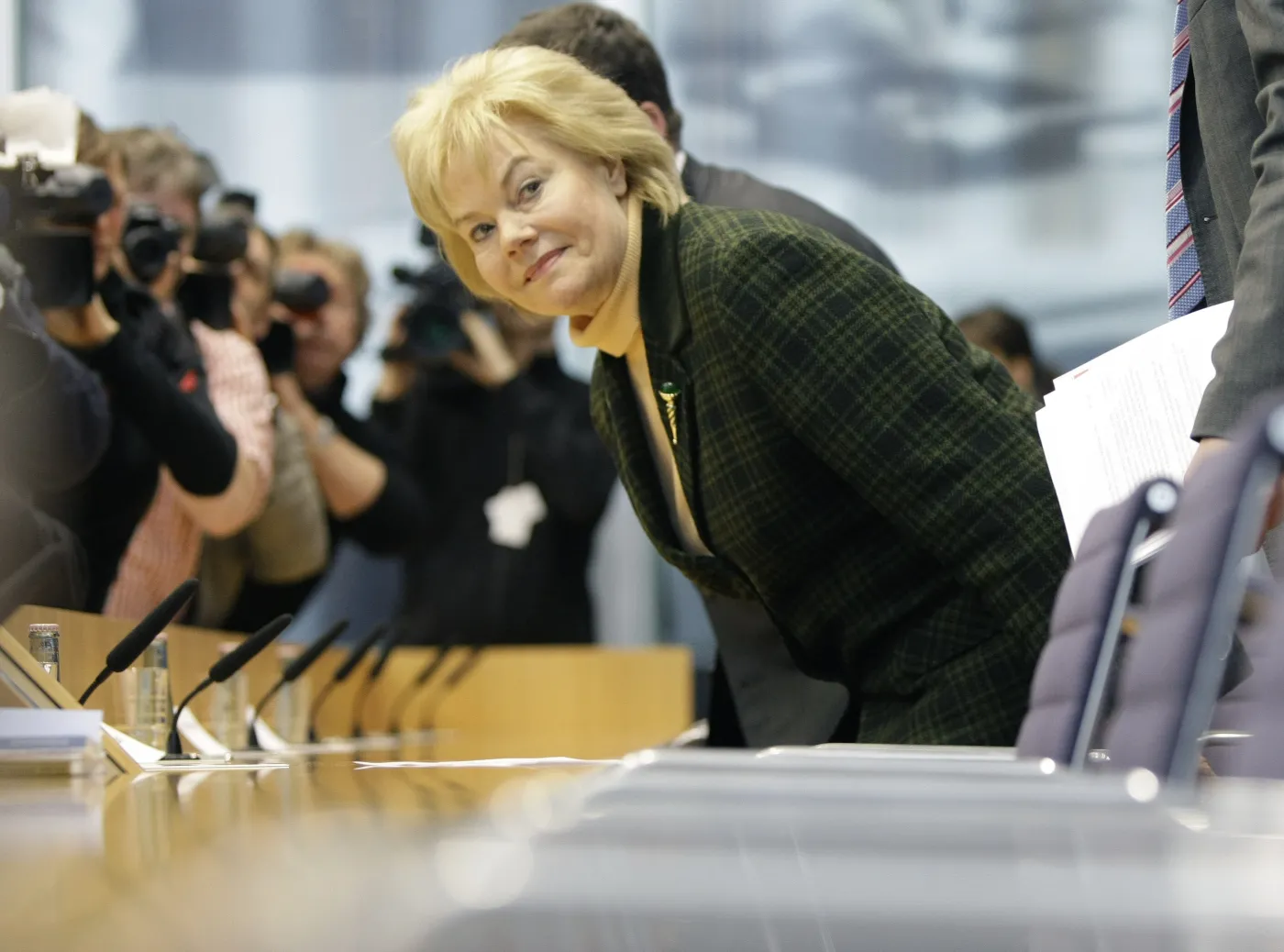 Steibach zrównuje wypędzonych z ofiarami. Minister popiera