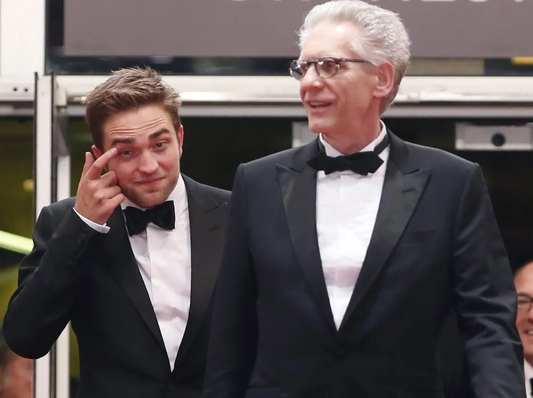 3562010-robert-pattinson-i-david-cronenberg.jpg