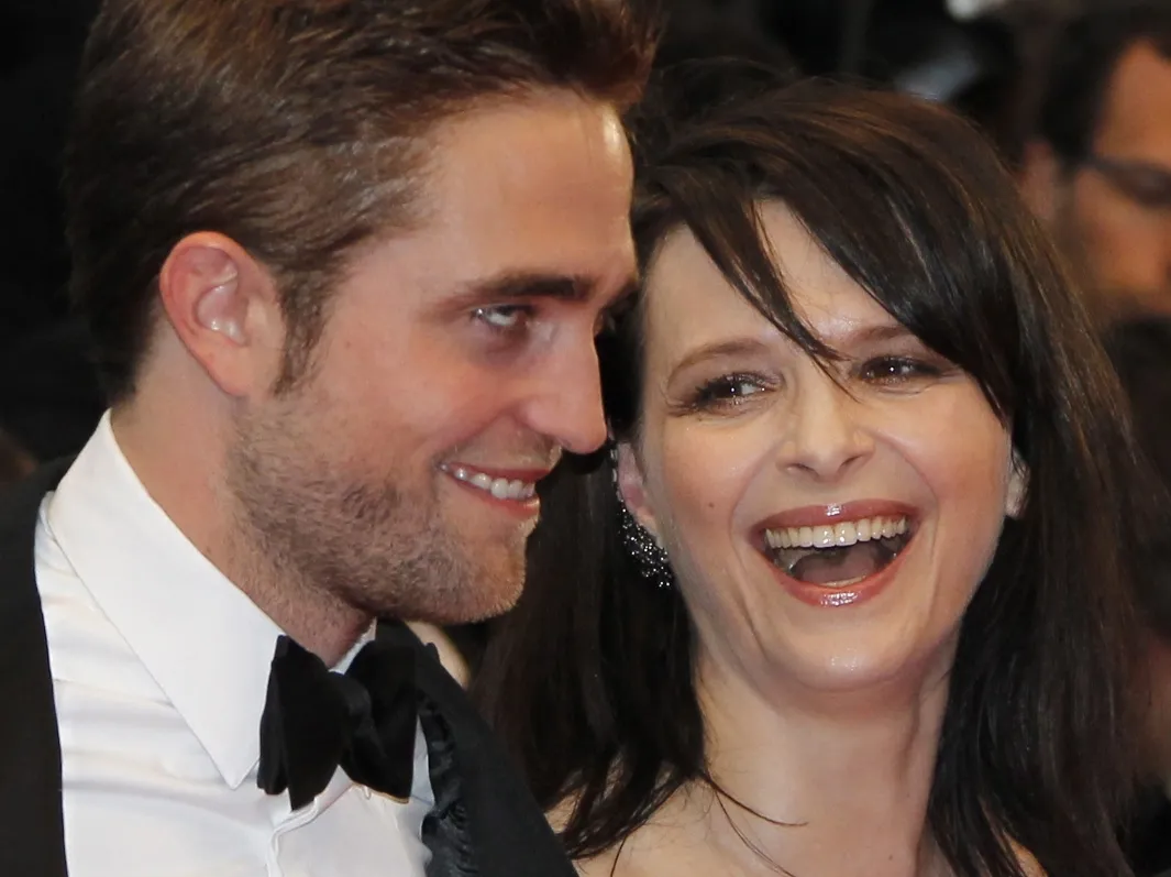 3562269-robert-pattinson-i-juliette-binoche.jpg