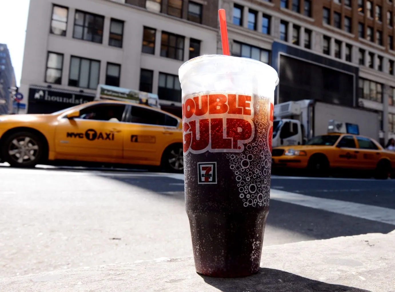 Stany Zjednoczone - zakaz sprzedaży dużych napojów słodzonych