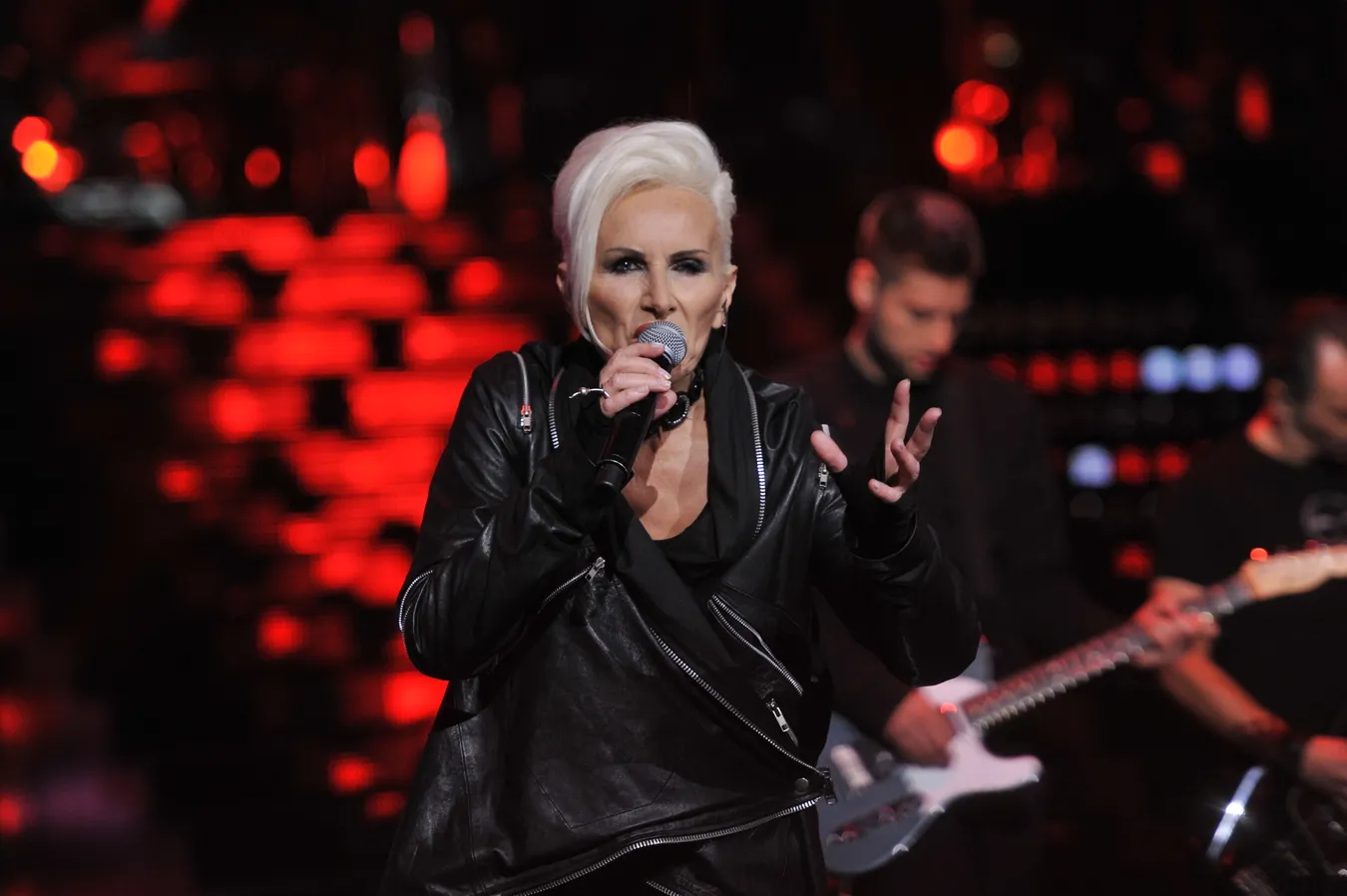 Kazik, Debiuty i szalone lata 60 na festiwalu w Opolu