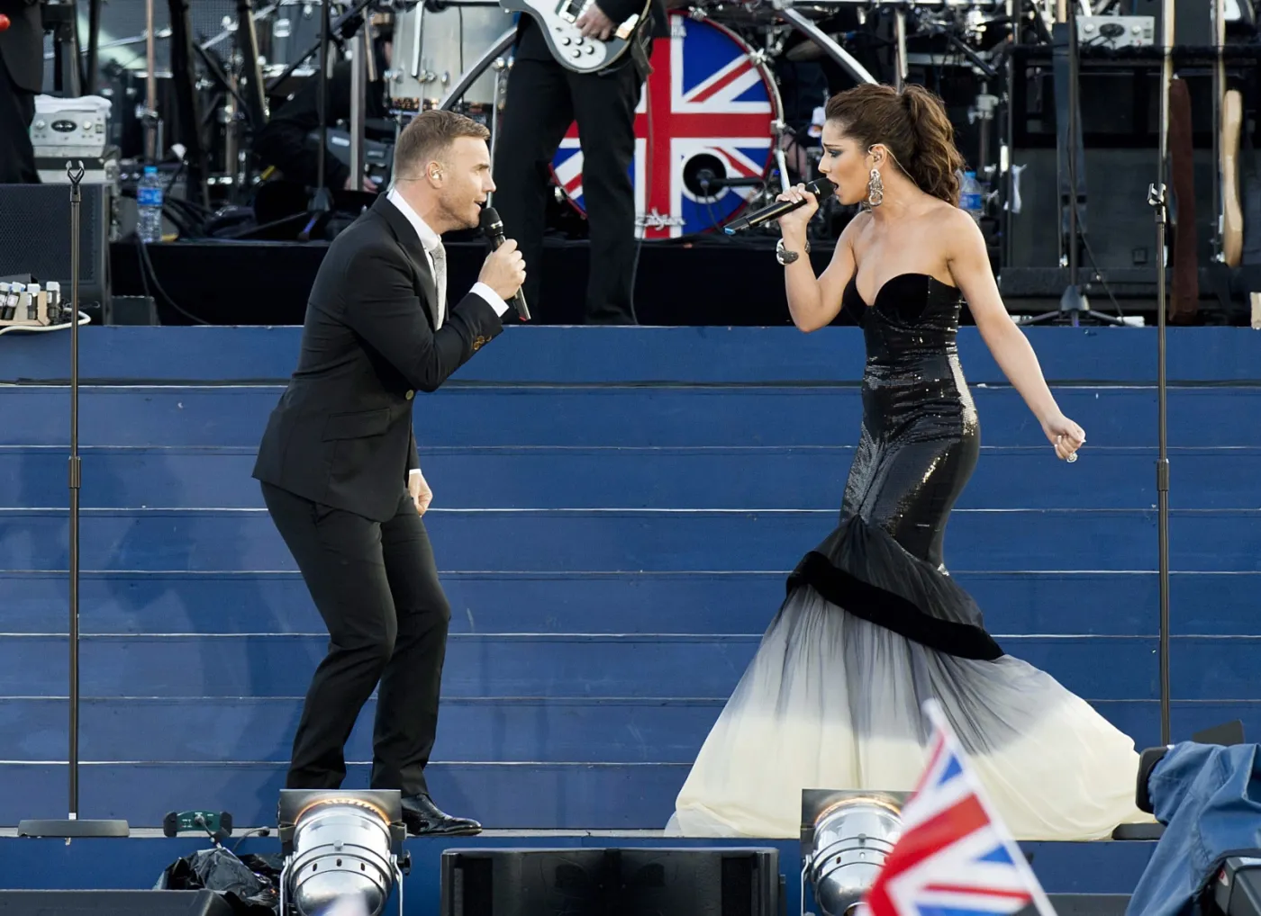 Gary Barlow i Cheryl Cole w sukni zaprojektowanej przez polską projektantkę Ewę Minge
