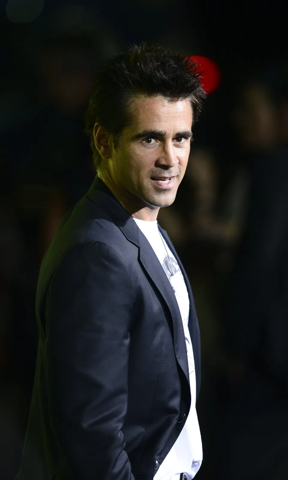 4106560-colin-farrell-na-premierze-siedmiu.jpg