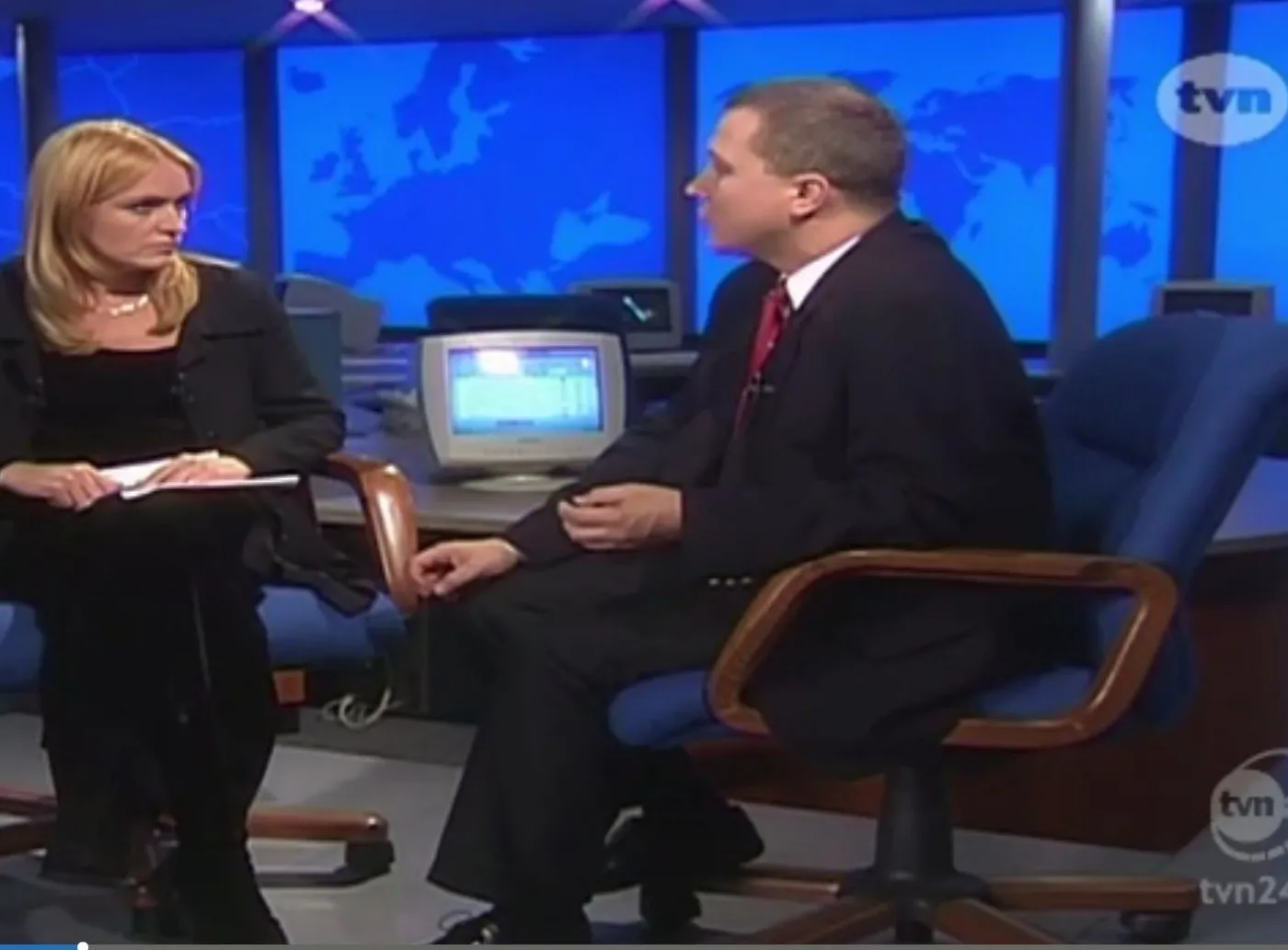 Monika Olejnik w studio TVN w 1997 roku