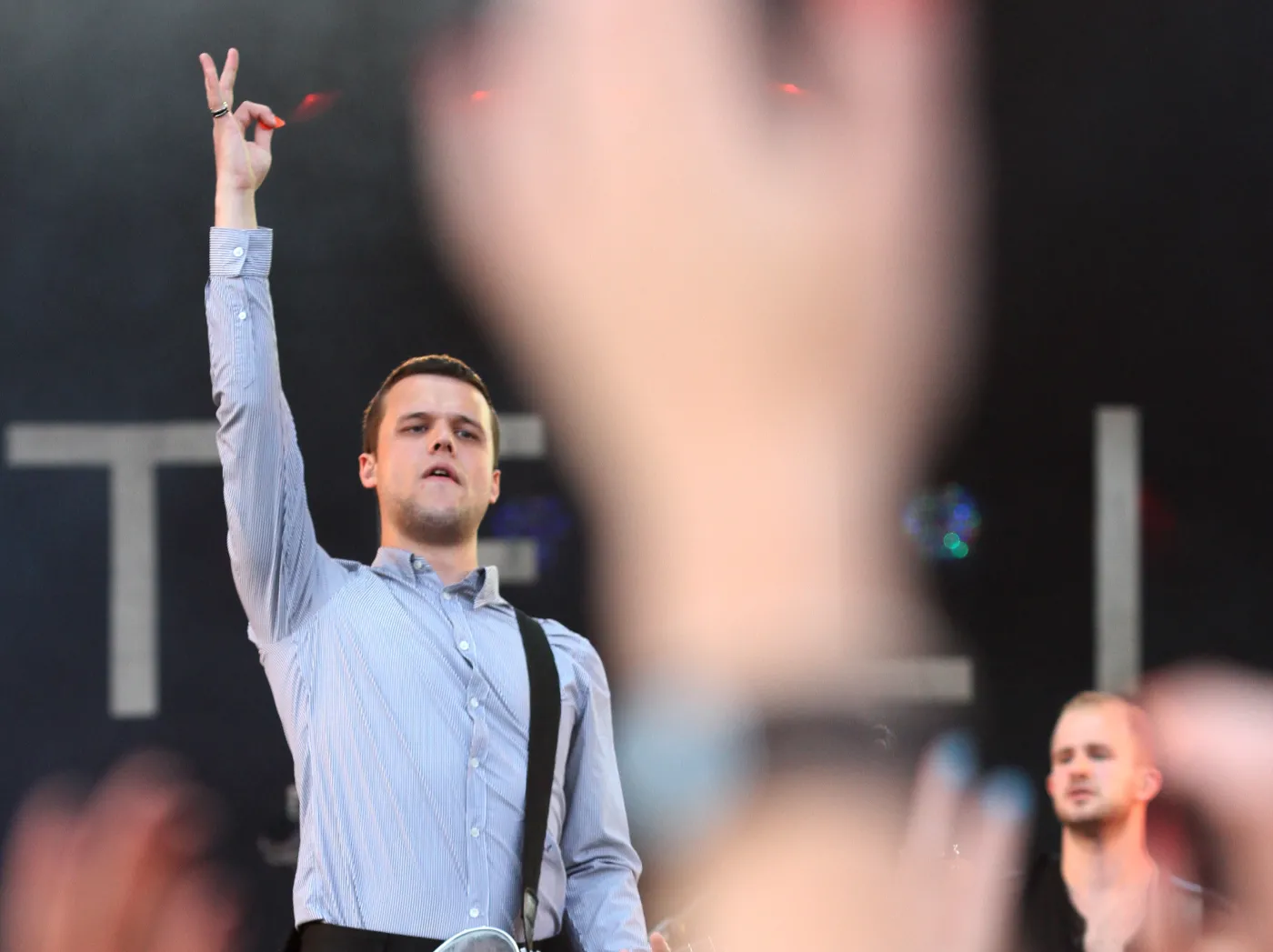 Harry Veight wokalistu brytyjskiego zespołu White Lies