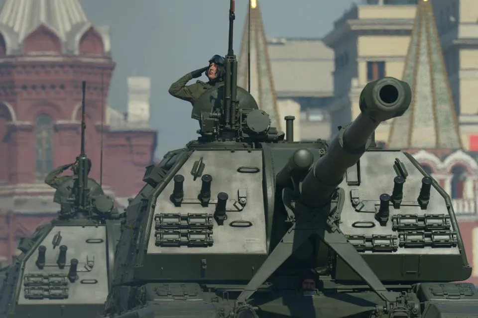 4940413-parada-w-moskwie-z-okazji-rocznicy.jpg