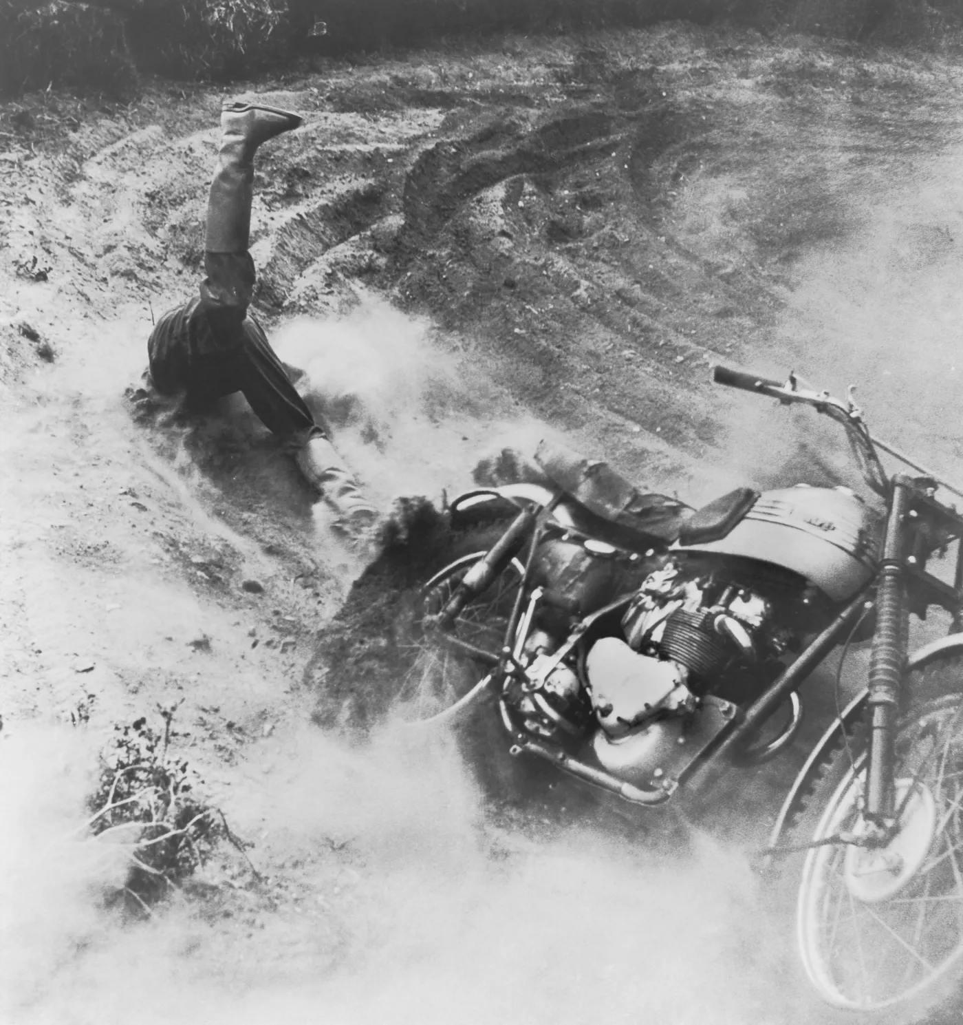 4683385-zdjecie-roku-1955-wypadek-w-czasie.jpg