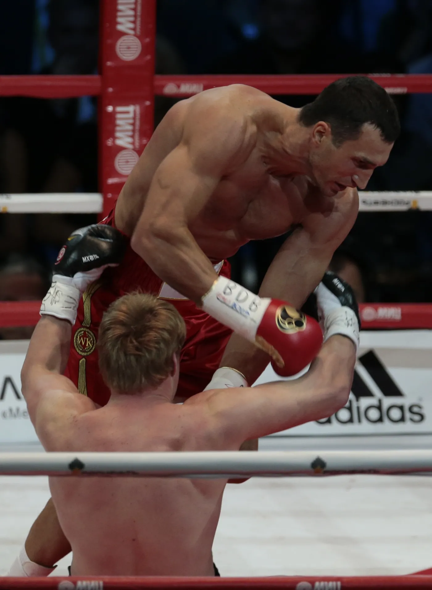 5485375-wladimir-kliczko-pokonal-aleksandra.jpg