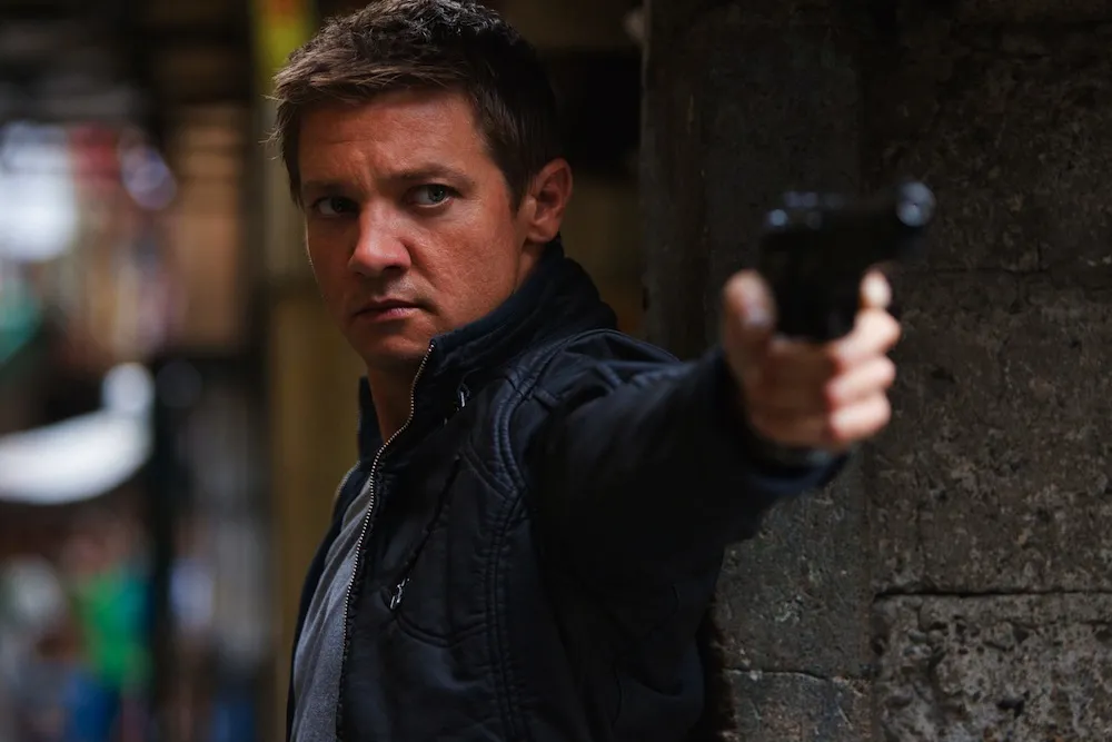 Jeremy Renner w filmie "Dziedzictwo Bourne'a"