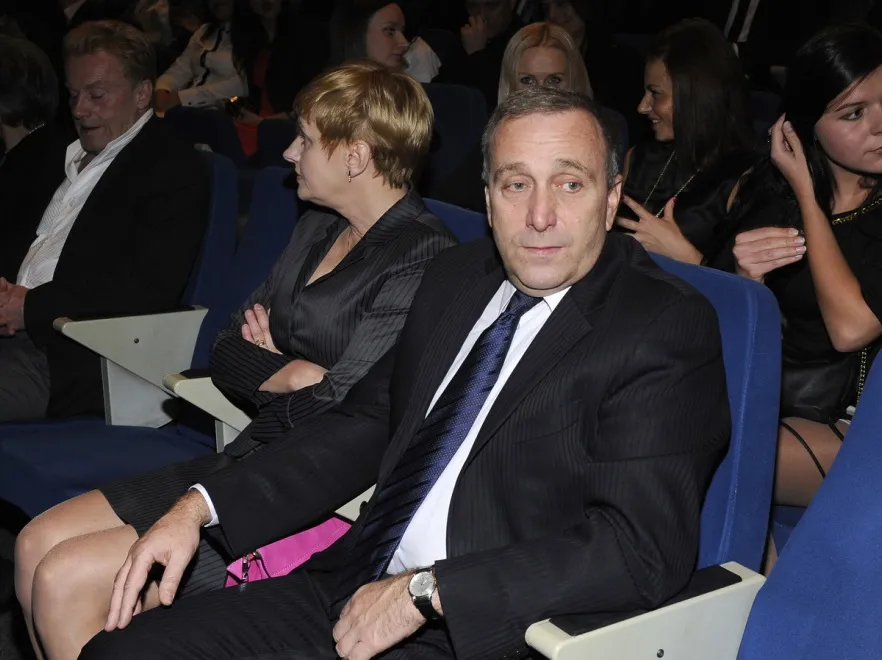 Nałęcz broni Schetyny: Powinno go spotkać zadośćuczynienie