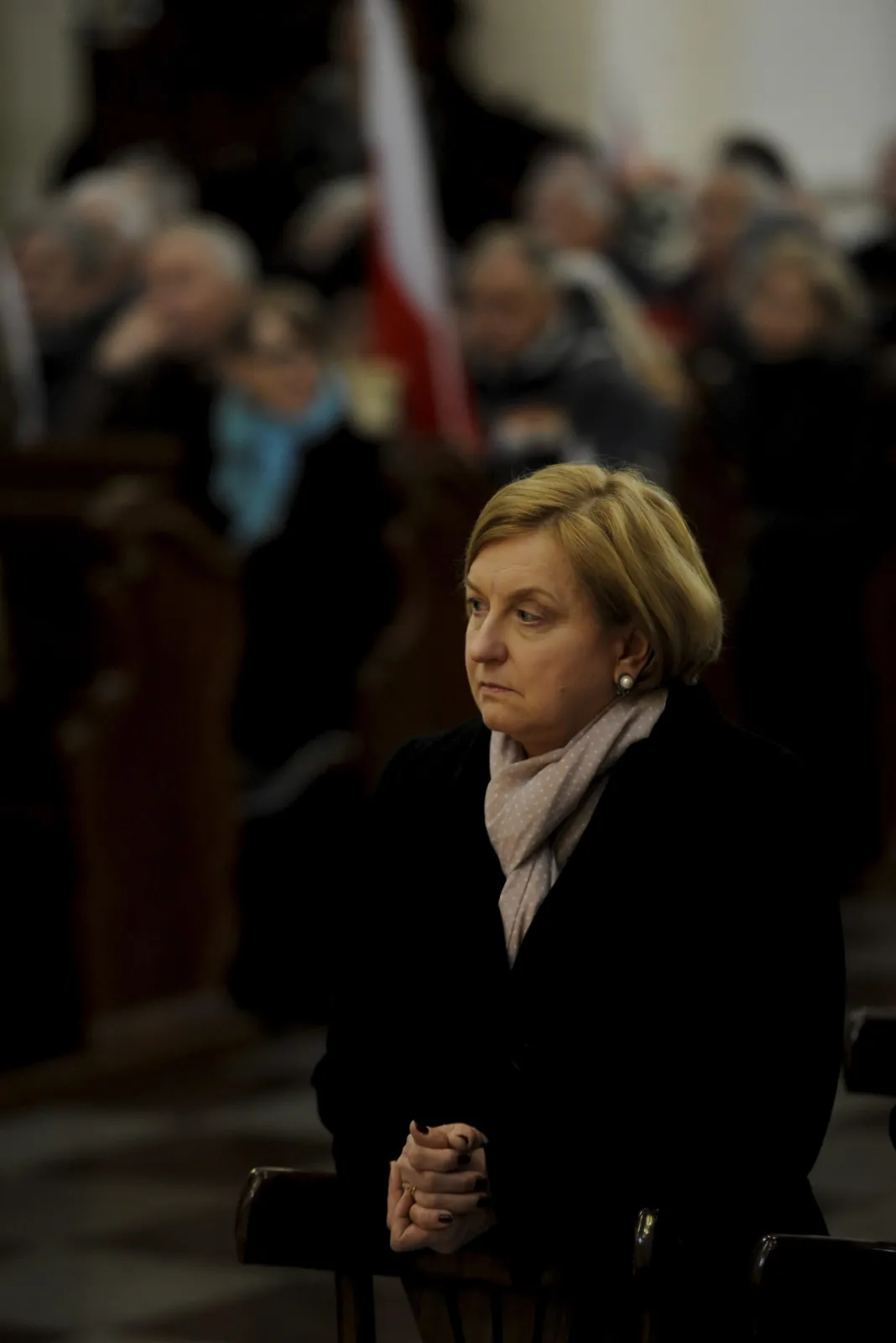 Anna Fotyga na mszy ku czci ofiar katastrofy smoleńskiej