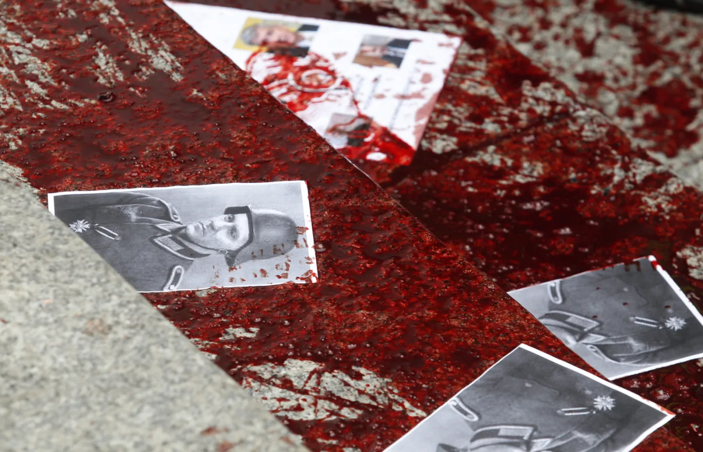 Zdjęcia Tuska we krwi, Adamek jak trybun ludowy. ZDJĘCIA z manifestacji