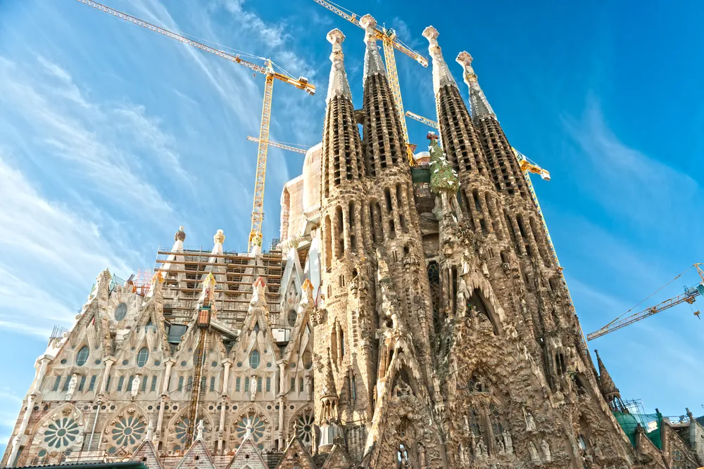 5944493-zabytki-sagrada-familia-barcelona.jpg