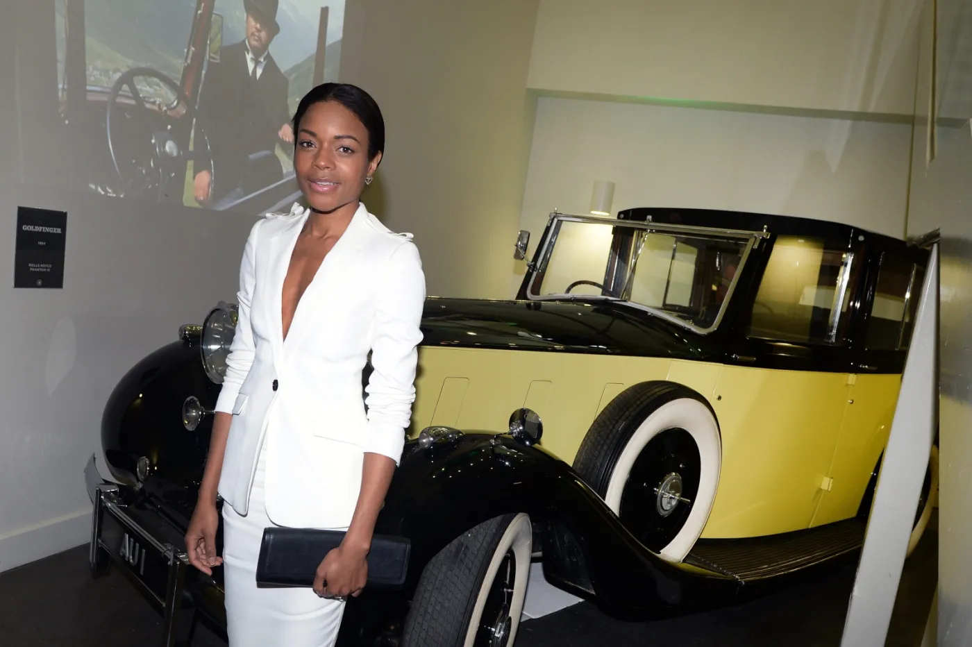6072943-naomi-harris-i-rolls-royce-phantom.jpg