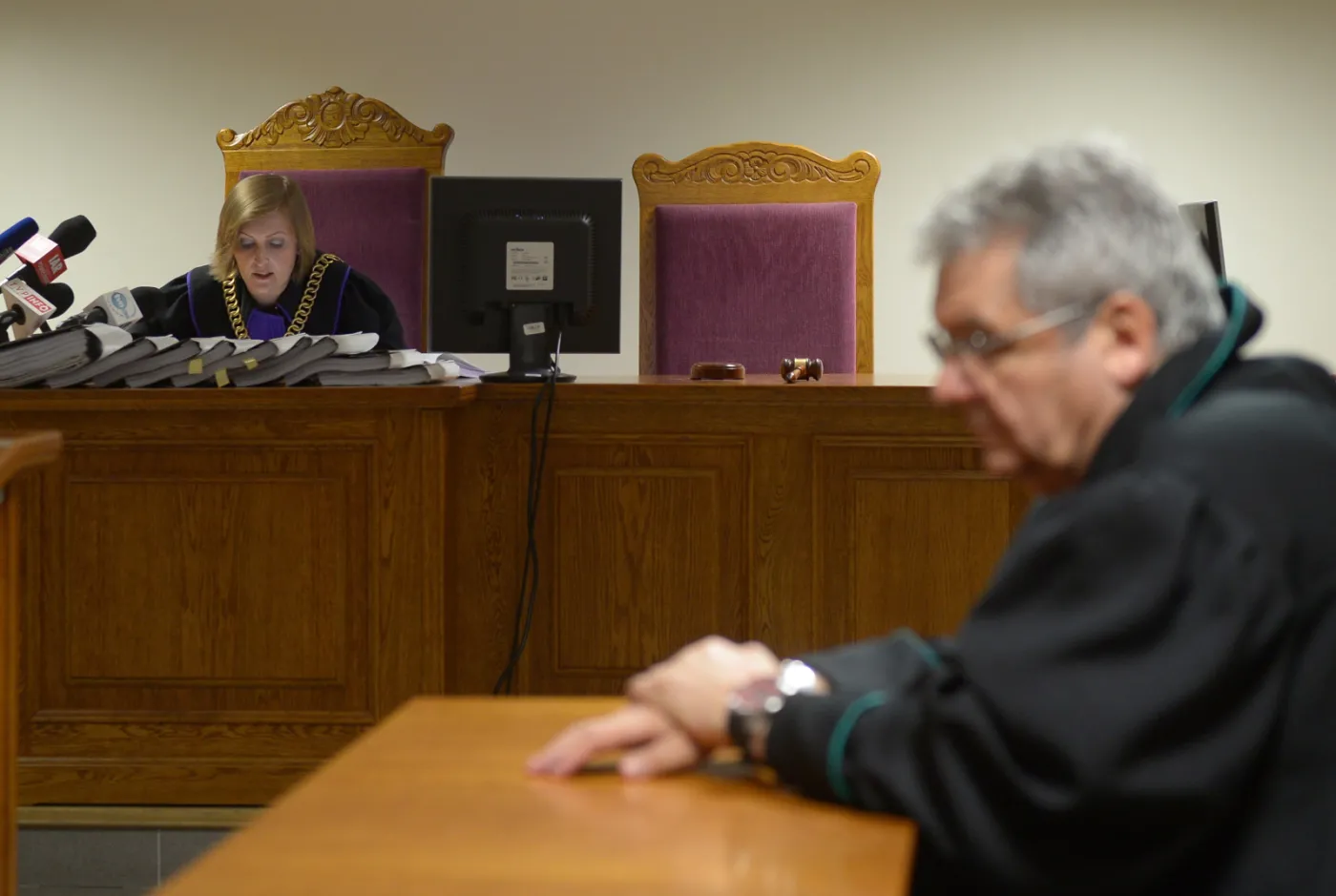 Sędzia Katarzyna Religa i mecenas Piotr Kruszyński podczas rozpatrywania przez Sąd Rejonowy dla Warszawy Pragi - Północ zażalenia złożonego przez tygodnik "Wprost" 