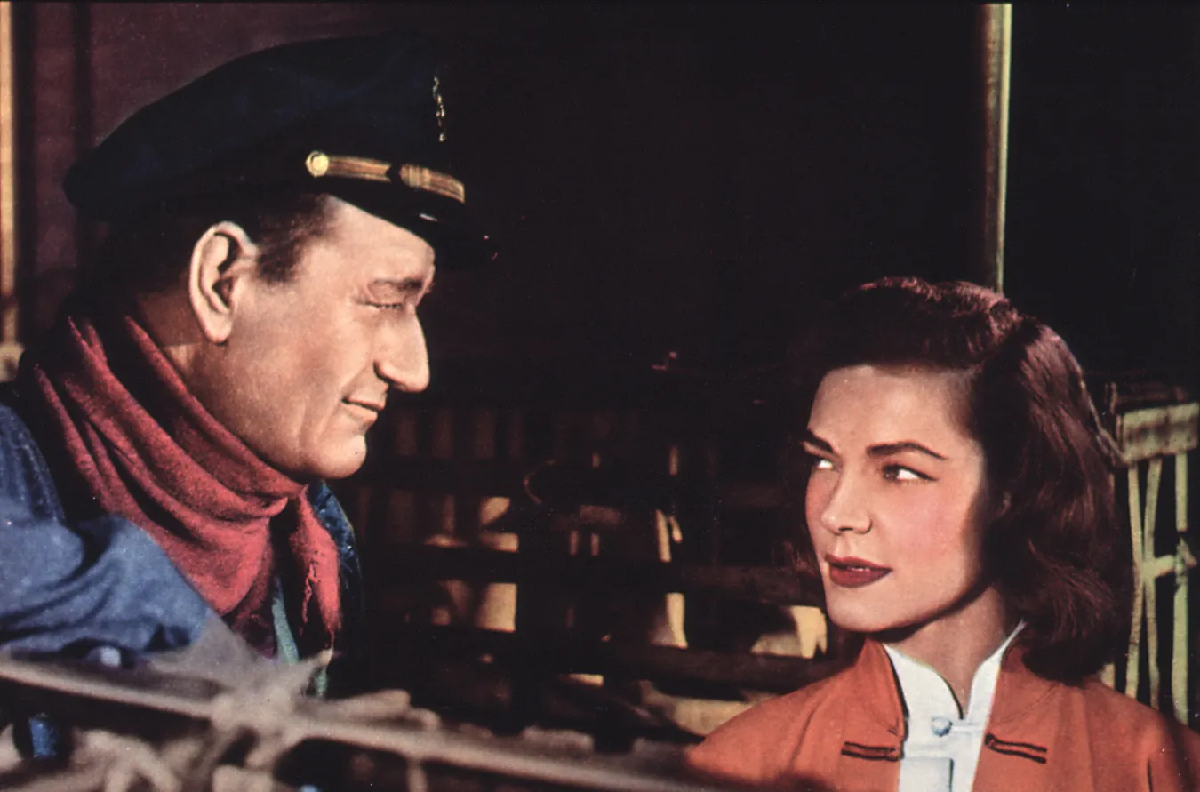 6668288-john-wayne-i-lauren-bacall-w-filmie.jpg